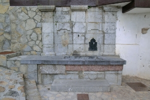 Fuente situada en Kale Nagusia